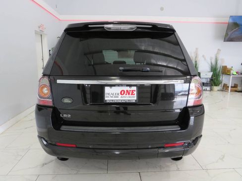 Used 2015 Land Rover LR2 AWD/4WD image 5