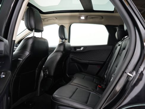 Used 2020 Ford Escape Titanium AWD/4WD image 18