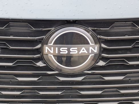 Used 2024 Nissan Sentra SR w/ SR Premium Package image 30