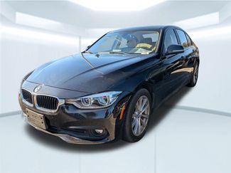 Used 2018 BMW 320i Sedan video 1