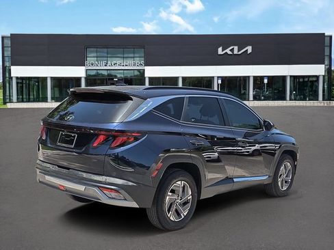 Used 2025 Hyundai Tucson Blue AWD/4WD image 4