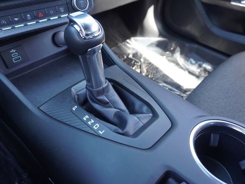Used 2025 Ford Mustang Convertible RWD image 19