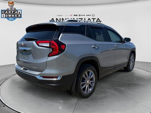 Used 2024 GMC Terrain SLT AWD/4WD image 5