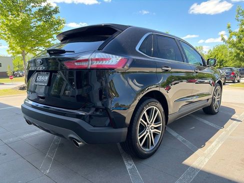 Used 2021 Ford Edge Titanium FWD image 8