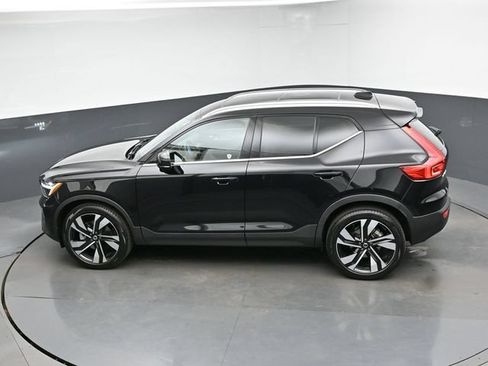 Used 2023 Volvo XC40 B4 Ultimate w/ Protection Package Premier FWD image 48