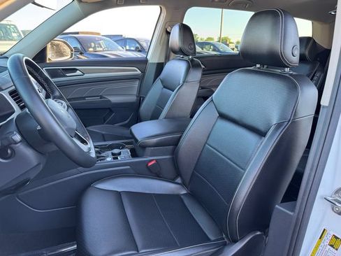 Used 2022 Volkswagen Atlas SEL AWD/4WD image 14