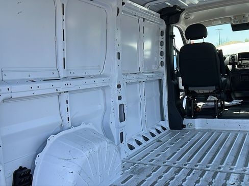 Used 2025 RAM ProMaster 2500 w/ Convenience Group FWD image 20