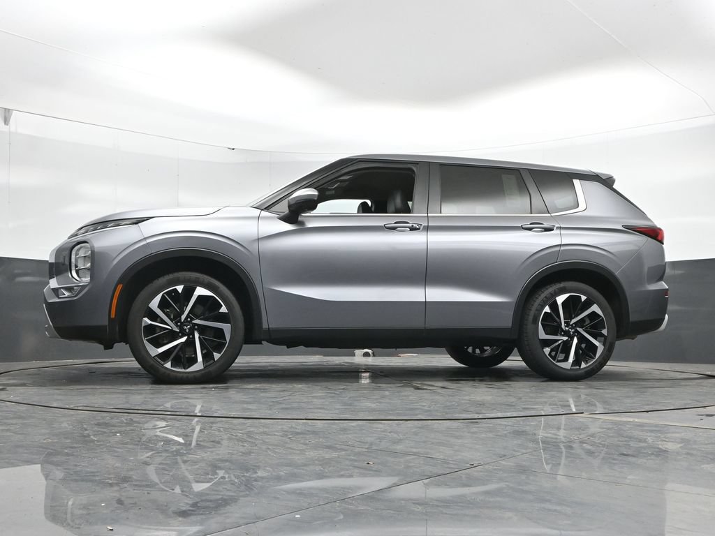 Used 2024 Mitsubishi Outlander SE AWD/4WD image 48