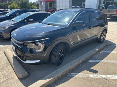 Used 2023 Kia Niro EX