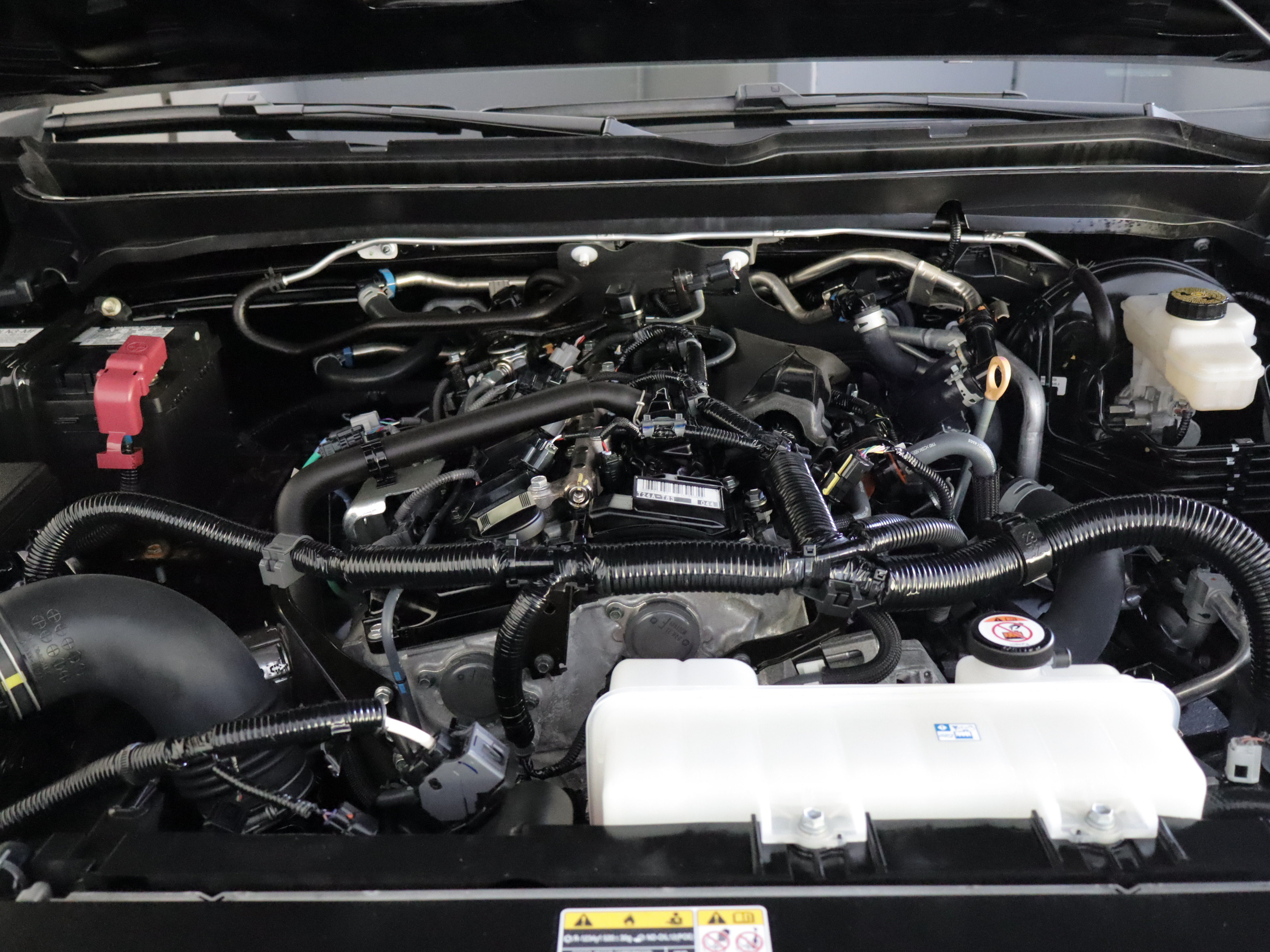 Used 2024 Toyota Tacoma SR RWD image 28