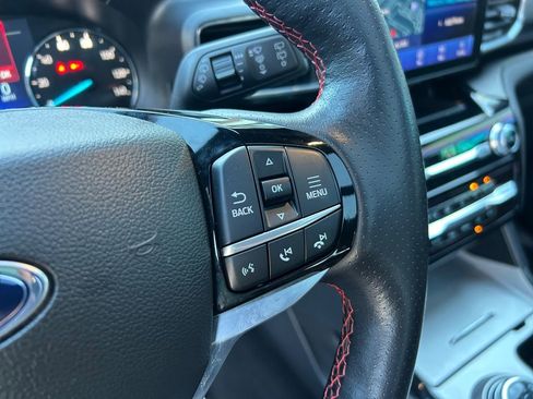Used 2023 Ford Explorer ST-Line AWD/4WD image 18