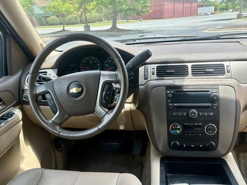 Used 2011 Chevrolet Tahoe LT w/ Suspension Package, Off-Road RWD image 19