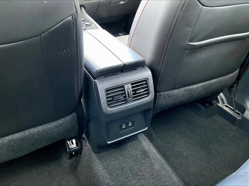 Used 2025 Nissan Rogue SV AWD/4WD image 12