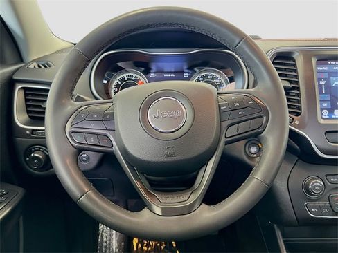 Used 2021 Jeep Cherokee Trailhawk w/ Comfort/Convenience Group image 18