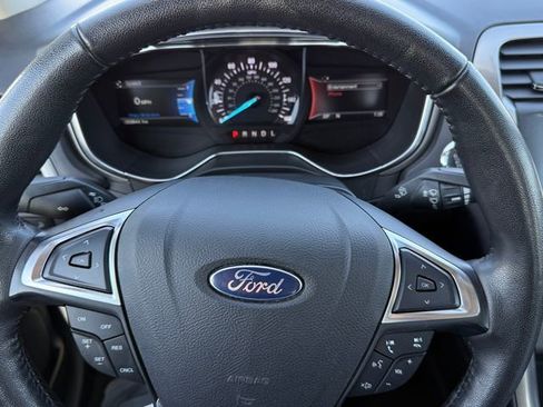 Certified 2017 Ford Fusion SE w/ Equipment Group 201A image 18