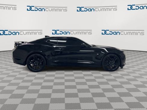 Used 2016 Chevrolet Camaro SS RWD image 9