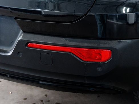 Used 2021 Volvo XC40 P8 Recharge w/ Advanced Package image 29