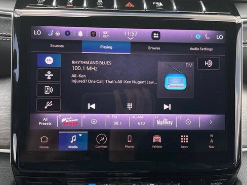 Certified 2025 Jeep Grand Cherokee Limited w/ Luxury Tech Group II AWD/4WD image 30