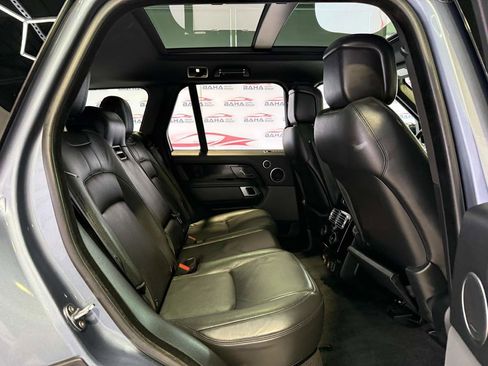 Used 2019 Land Rover Range Rover HSE image 45
