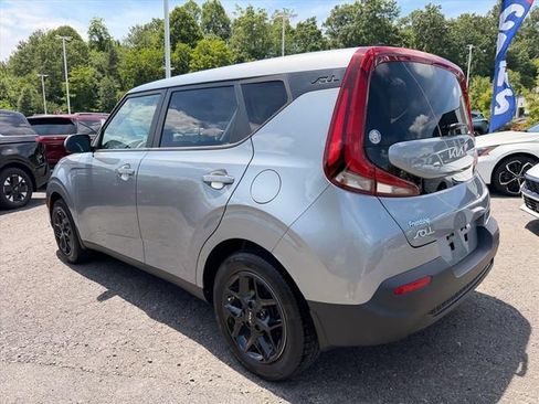 Used 2022 Kia Soul LX w/ Technology Package FWD image 5