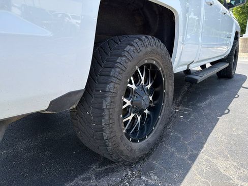 Used 2019 Chevrolet Silverado 1500 LT w/ All Star Edition AWD/4WD image 6