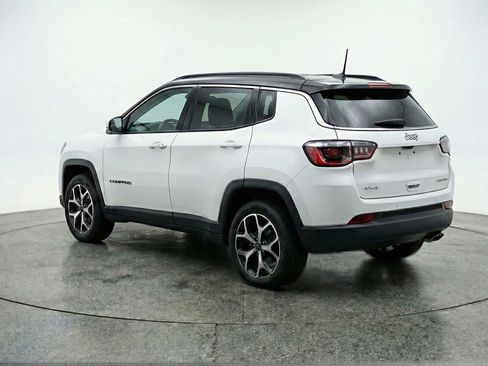Used 2025 Jeep Compass Limited image 6