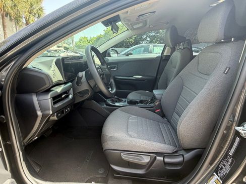 Certified 2025 Kia K4 EX FWD image 18