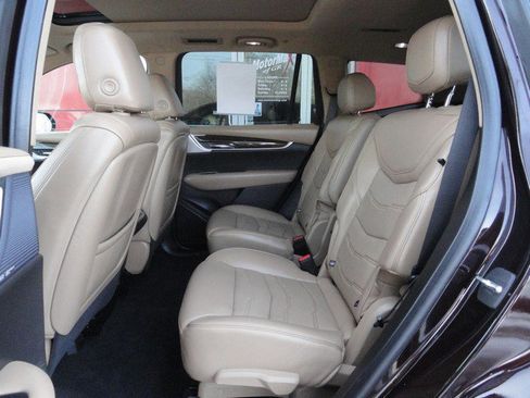 Used 2020 Cadillac XT6 Sport w/ Platinum Package image 12