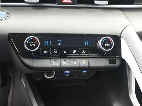 New 2026 Hyundai Elantra Blue image 18