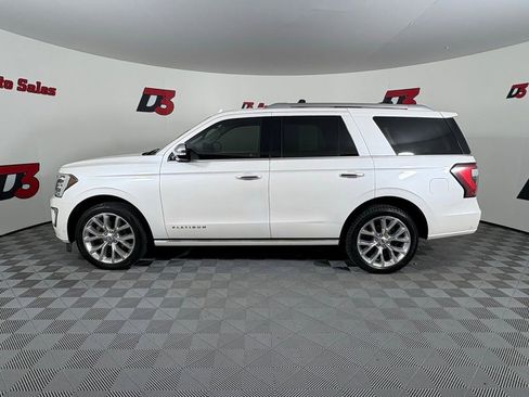Used 2019 Ford Expedition Platinum RWD image 3