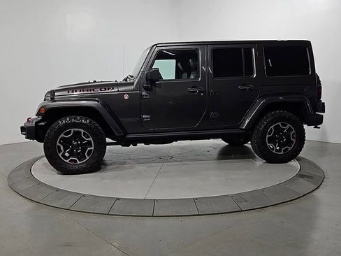 Used 2017 Jeep Wrangler Unlimited Rubicon AWD/4WD image 2