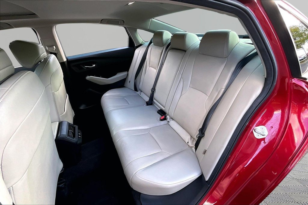 Used 2024 Honda Accord Touring image 18