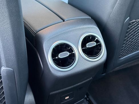 Used 2025 Mercedes-Benz CLA 250 4MATIC image 14