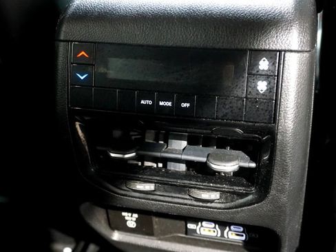 Used 2022 Jeep Grand Cherokee L Laredo AWD/4WD image 15