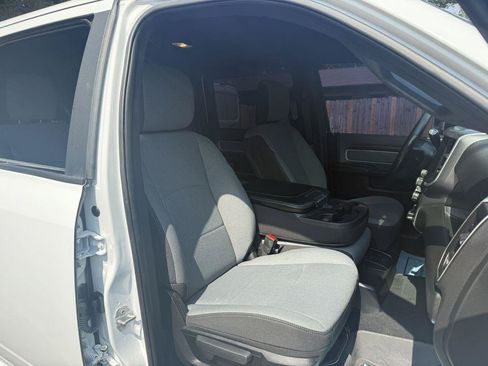 Used 2022 RAM 2500 Big Horn w/ Cold Weather Group AWD/4WD image 11