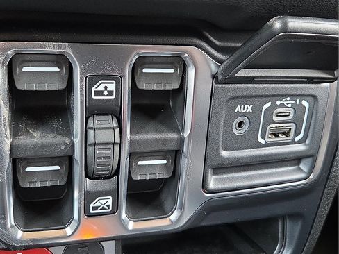 New 2026 Jeep Wrangler Unlimited Rubicon AWD/4WD image 18