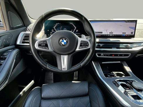 Certified 2025 BMW X5 xDrive40i w/ M Sport Package AWD/4WD image 5