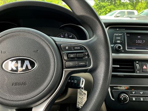Used 2016 Kia Optima LX FWD image 11