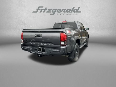 Used 2022 Toyota Tacoma SR w/ SX Package image 7