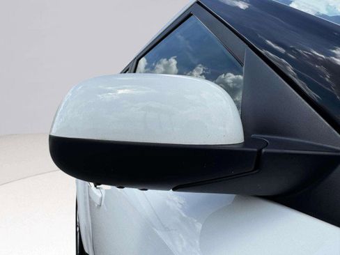 Used 2018 Kia Soul + image 9