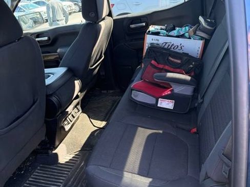 Used 2022 Chevrolet Silverado 1500 LT AWD/4WD image 18