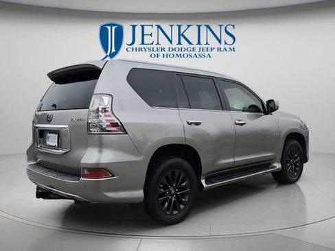 Used 2020 Lexus GX 460 Premium w/ Premium Package AWD/4WD image 3