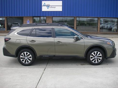 Used 2021 Subaru Outback Premium w/ Popular Package #1 AWD/4WD image 4