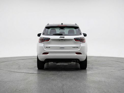 Used 2025 Jeep Compass Limited image 7