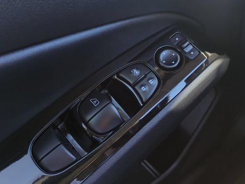 Certified 2023 Nissan Altima 2.5 SV FWD image 17
