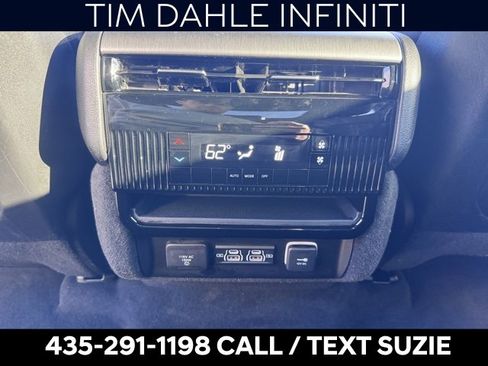 Used 2023 Jeep Wagoneer Series II image 16