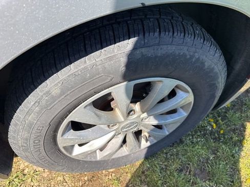 Used 2017 Chrysler Pacifica Touring-L image 3