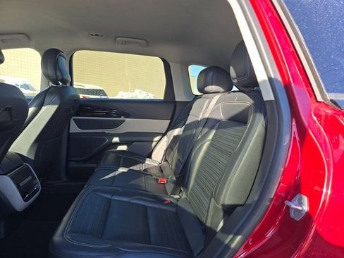 Used 2024 Lincoln Nautilus Reserve image 13