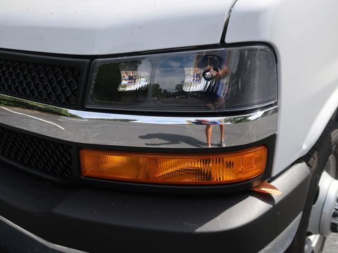 New 2025 Chevrolet Express 3500 w/ Power Convenience Package RWD image 5