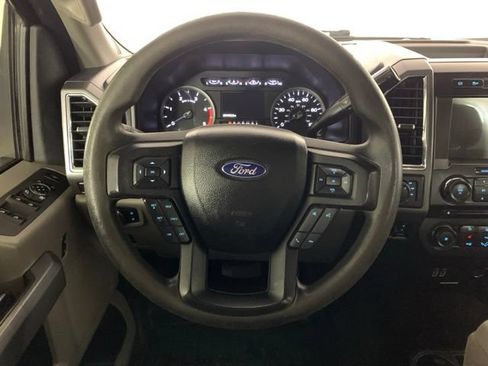 Used 2017 Ford F250 XLT w/ XLT Premium Package AWD/4WD image 23